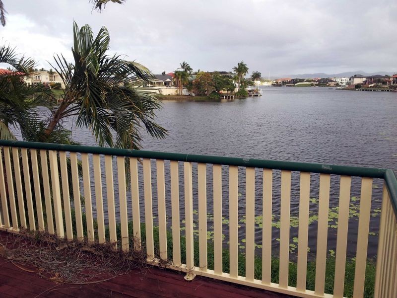1/56 SANTA CRUZ HOUSE, Clear Island Waters QLD 4226