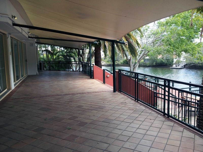 Unit 9/1 Paradise Island, Surfers Paradise QLD 4217