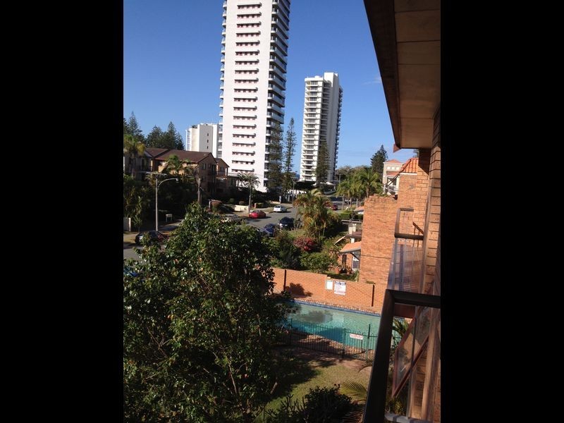 12/22 Britannia Av, Broadbeach QLD 4218