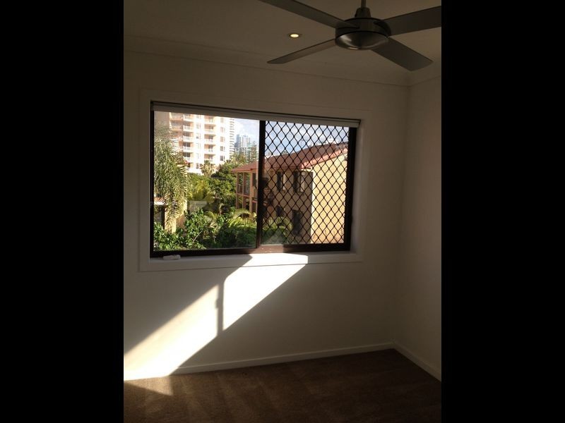 12/22 Britannia Av, Broadbeach QLD 4218