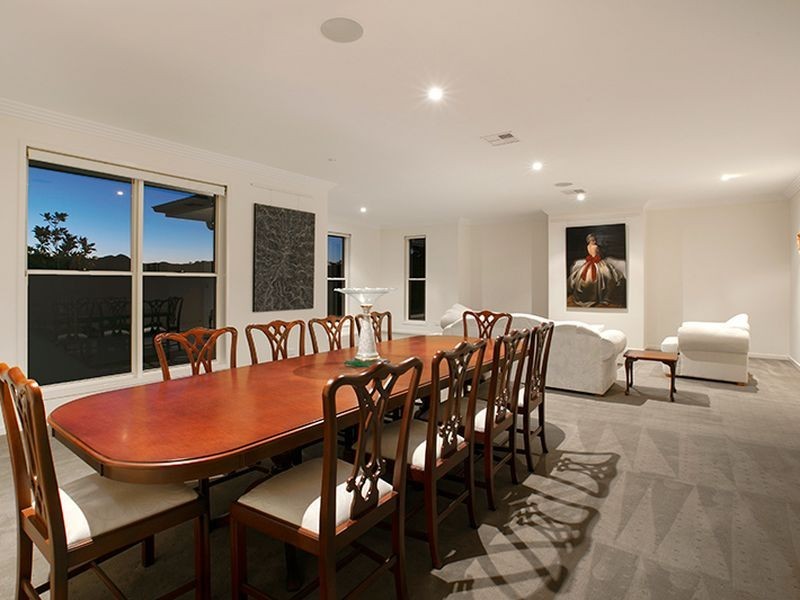 24 Ascot Crescent, Samford Valley QLD 4520