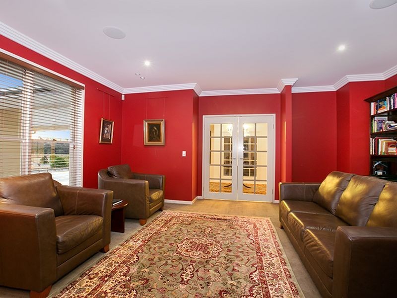 24 Ascot Crescent, Samford Valley QLD 4520