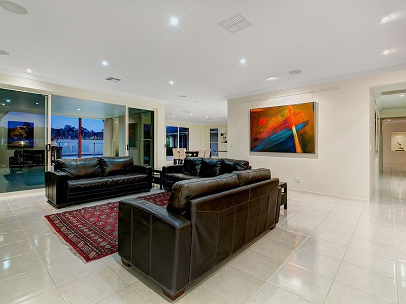 24 Ascot Crescent, Samford Valley QLD 4520