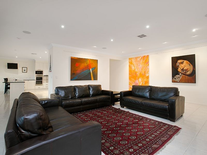 24 Ascot Crescent, Samford Valley QLD 4520