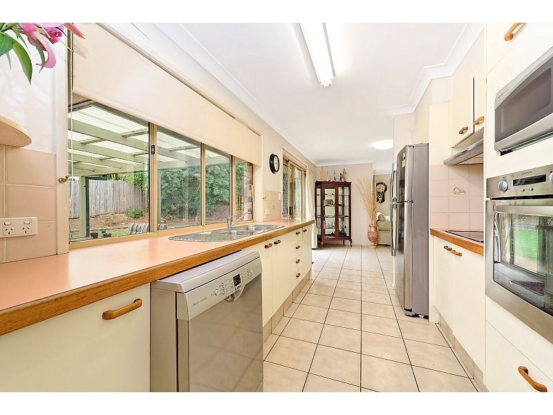 76 Thorngate Drive, Robina QLD 4226