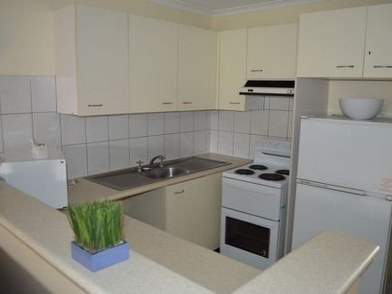 25/38 Enderley Avenue, Surfers Paradise QLD 4217