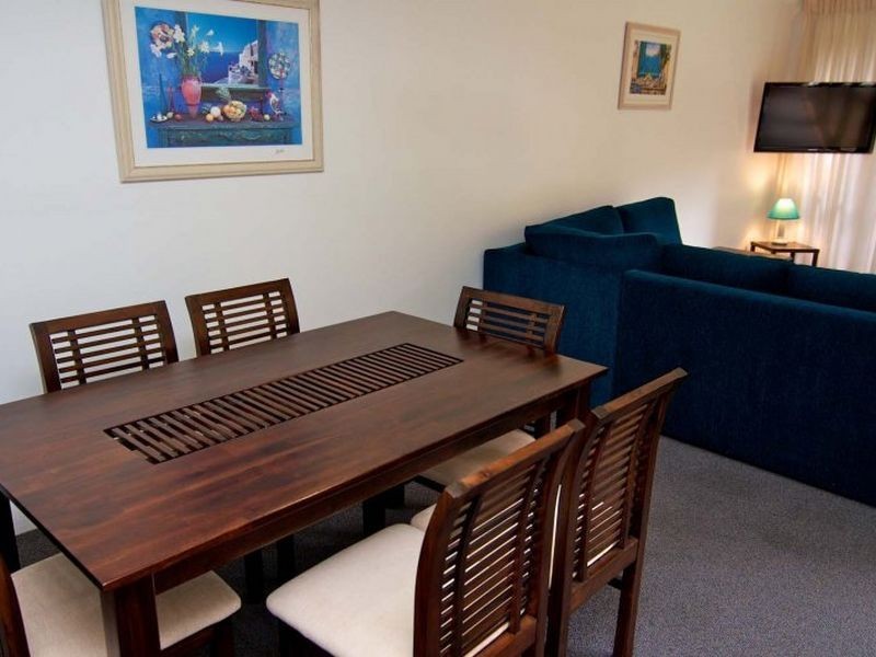 25/38 Enderley Avenue, Surfers Paradise QLD 4217