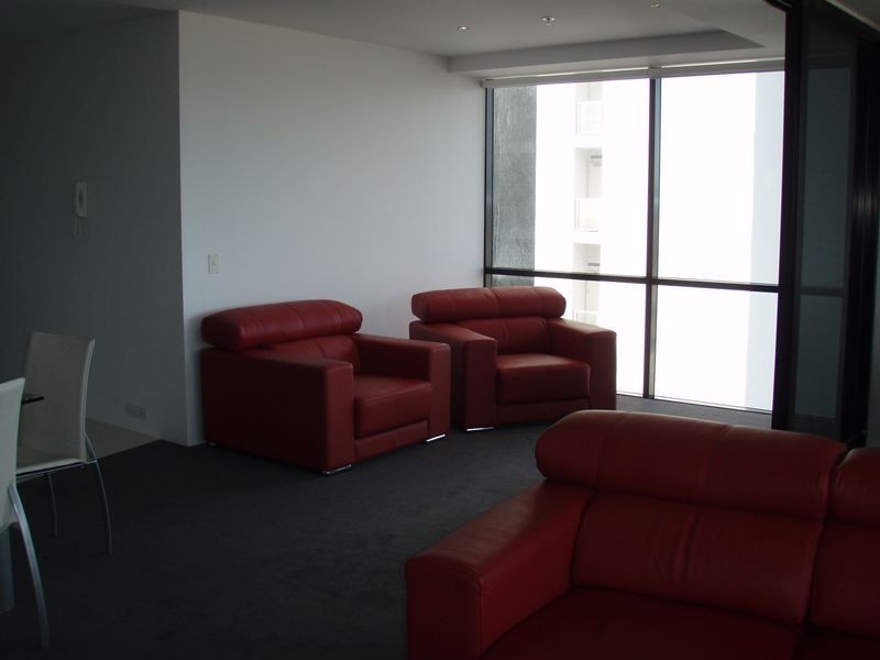 9 Ferny Avenue, Surfers Paradise QLD 4217