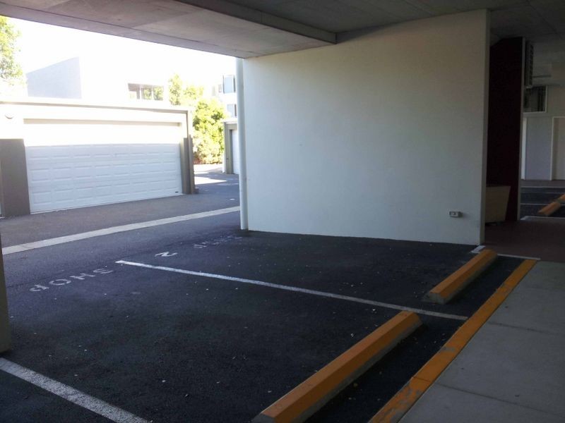 2/195 VARISTY PARADE, Varsity Lakes QLD 4227