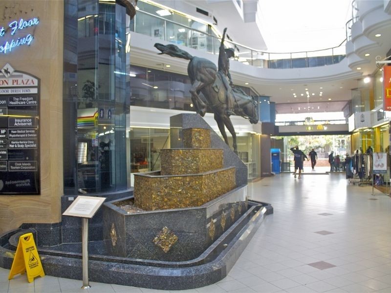 230 Albert Avenue, Broadbeach QLD 4218