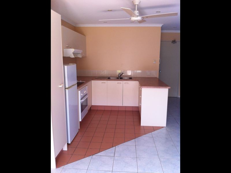 4 Adori Street, Chevron Island QLD 4217