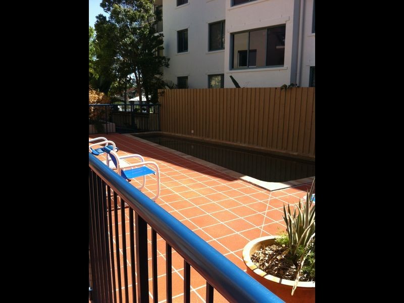 4 Adori Street, Chevron Island QLD 4217