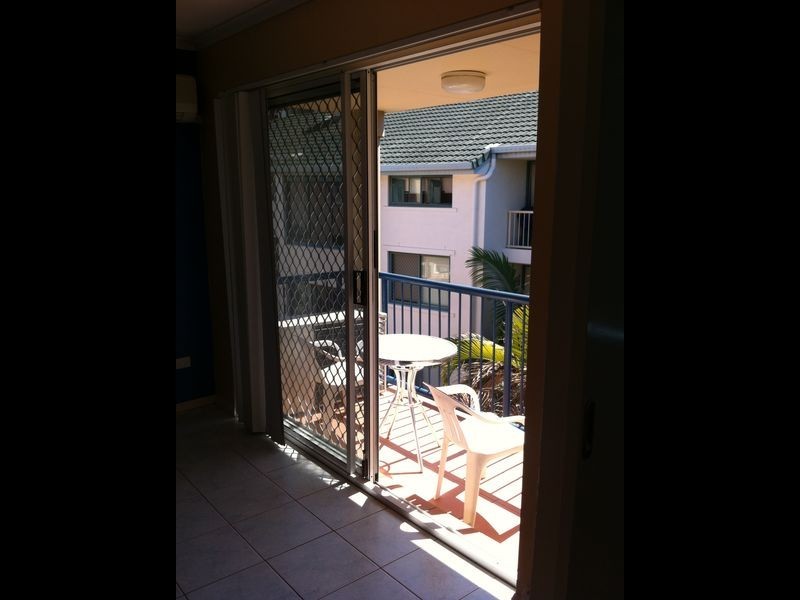 4 Adori Street, Chevron Island QLD 4217