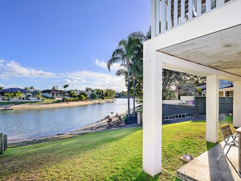 92 Ashmore Road, Bundall QLD 4217