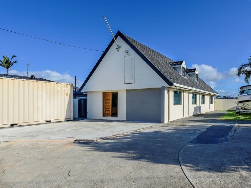 92 Ashmore Road, Bundall QLD 4217