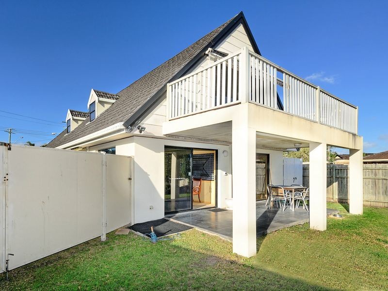 92 Ashmore Road, Bundall QLD 4217