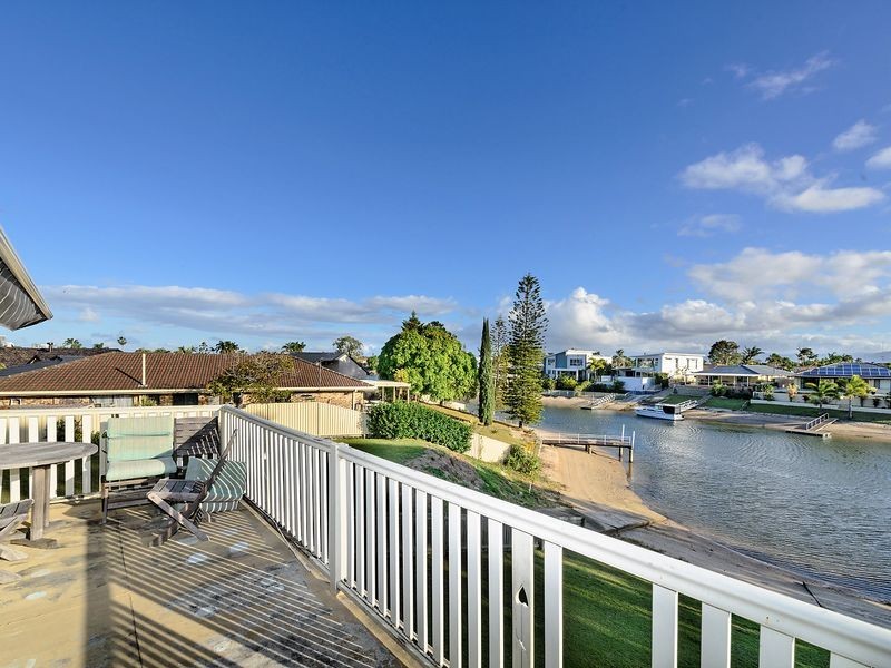 92 Ashmore Road, Bundall QLD 4217