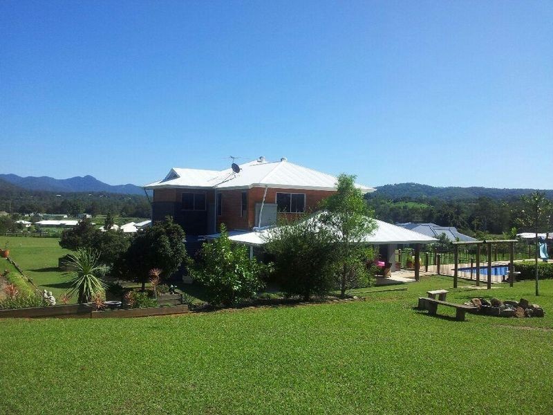 18 Ascot Crescent, Samford Valley QLD 4520