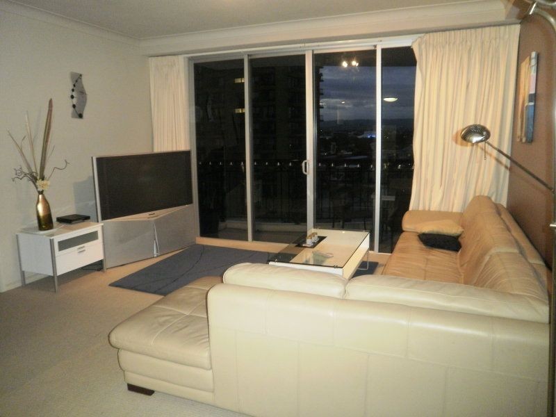 23 Ferny Avenue, Surfers Paradise QLD 4217