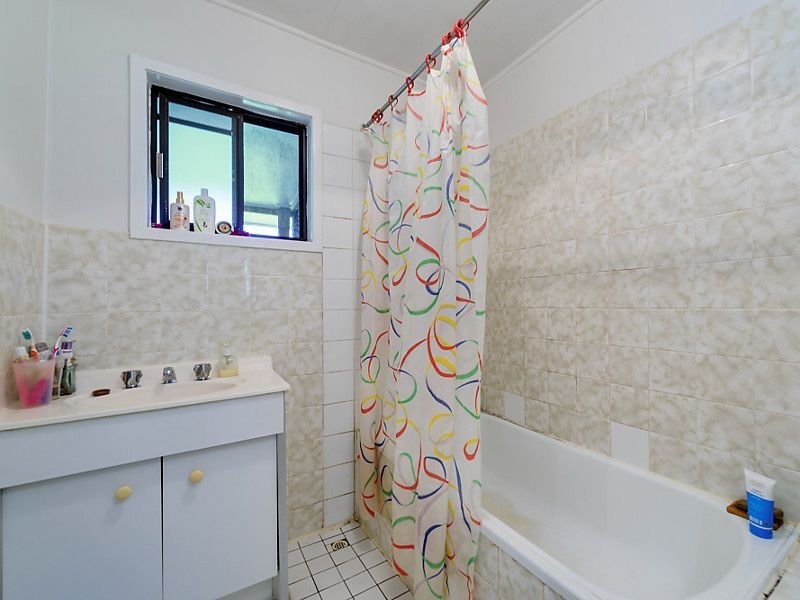 71 Melinda Street, Southport QLD 4215