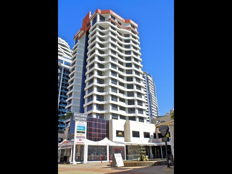 11/15 Victoria Avenue, Broadbeach QLD 4218