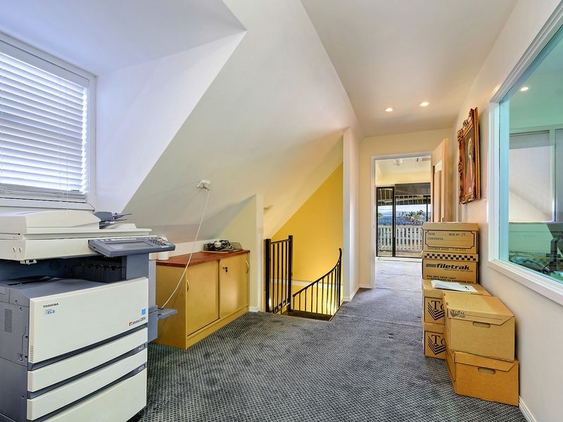 92 Ashmore Road, Bundall QLD 4217
