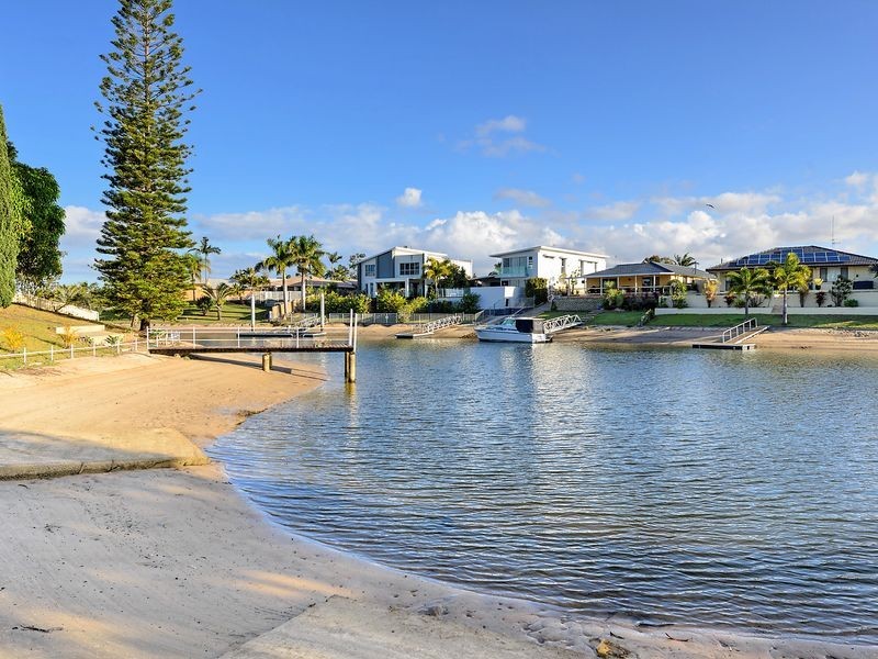 92 Ashmore Road, Bundall QLD 4217