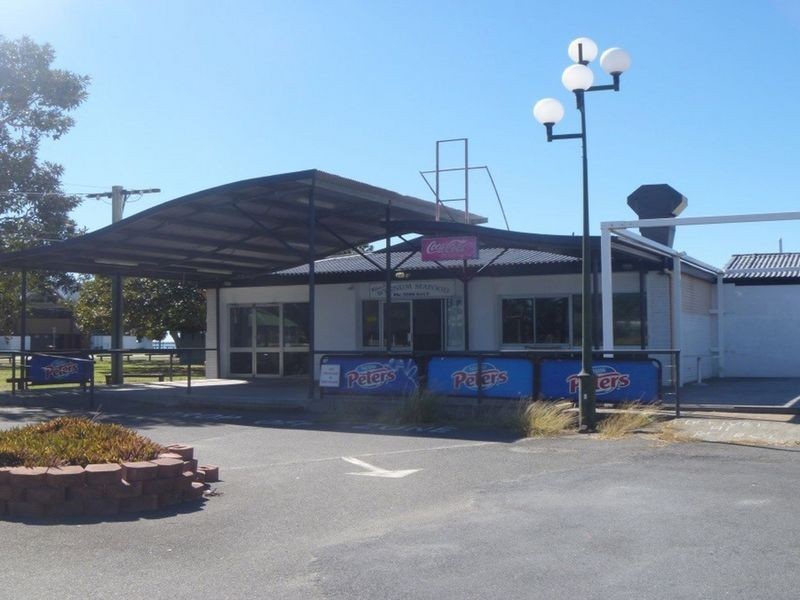 18 Fox Street, Wynnum QLD 4178