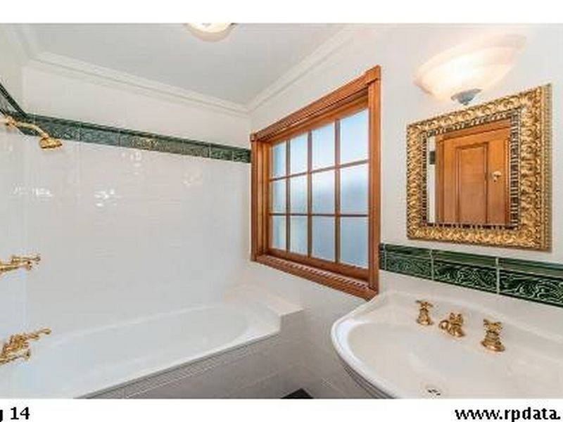 82 Ferny Avenue, Surfers Paradise QLD 4217