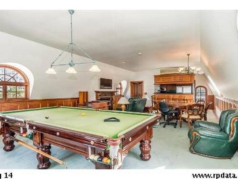 82 Ferny Avenue, Surfers Paradise QLD 4217