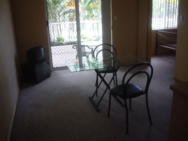 25 Darrambal Street, Chevron Island QLD 4217