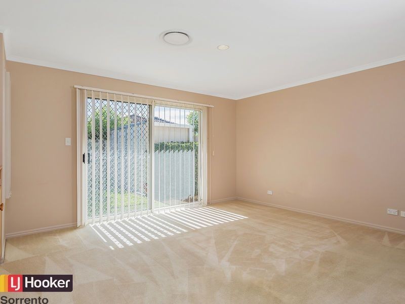 8 Coral Tree Court, Robina QLD 4226