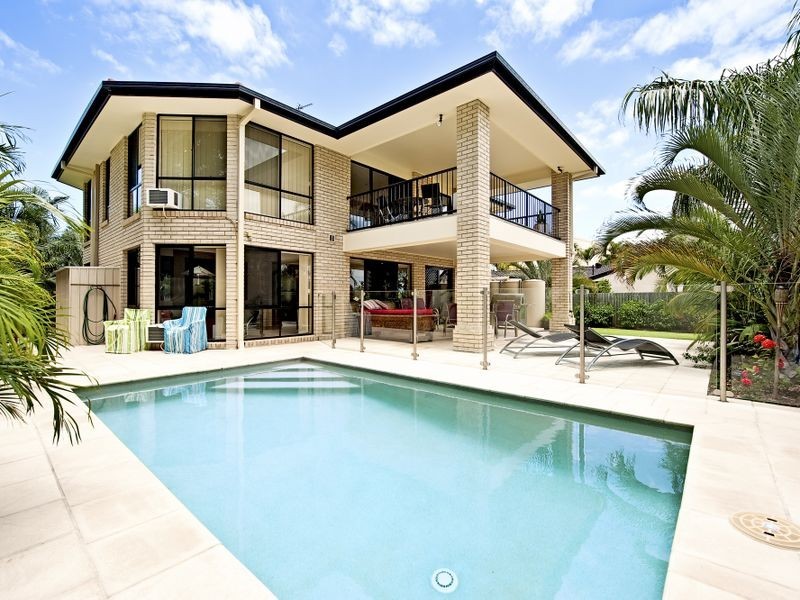 34 Bermuda Street, Broadbeach Waters QLD 4218