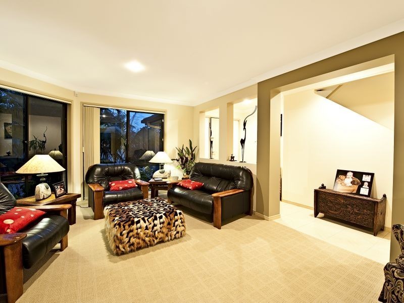 34 Bermuda Street, Broadbeach Waters QLD 4218