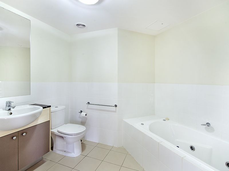 3142/21 Cypress Avenue, Surfers Paradise QLD 4217