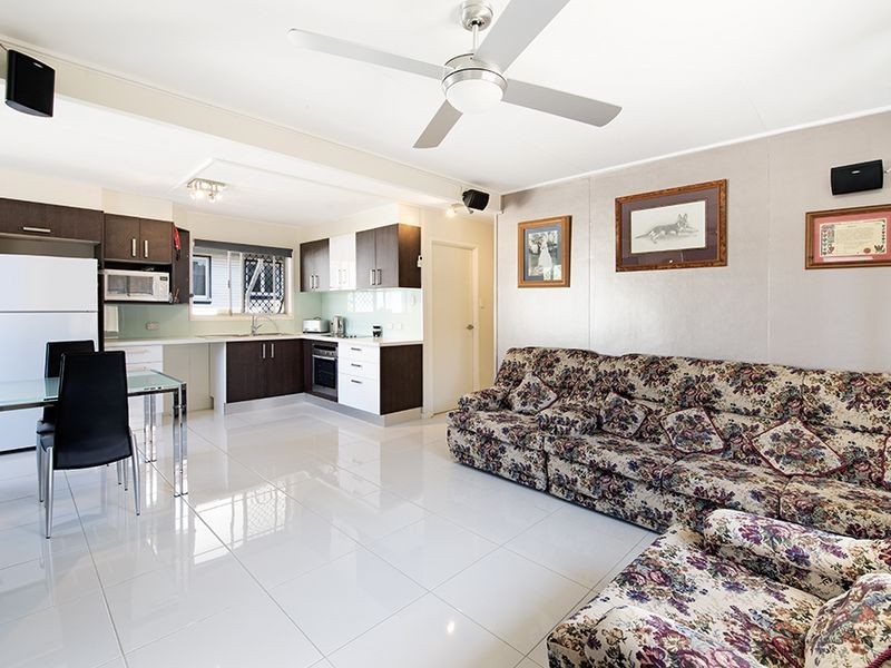 16 Medika Street, Runaway Bay QLD 4216