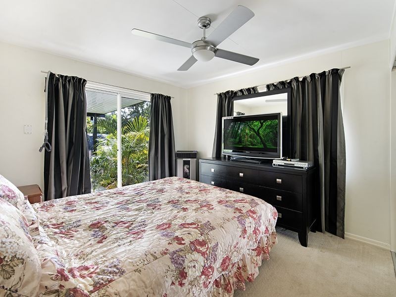 16 Medika Street, Runaway Bay QLD 4216