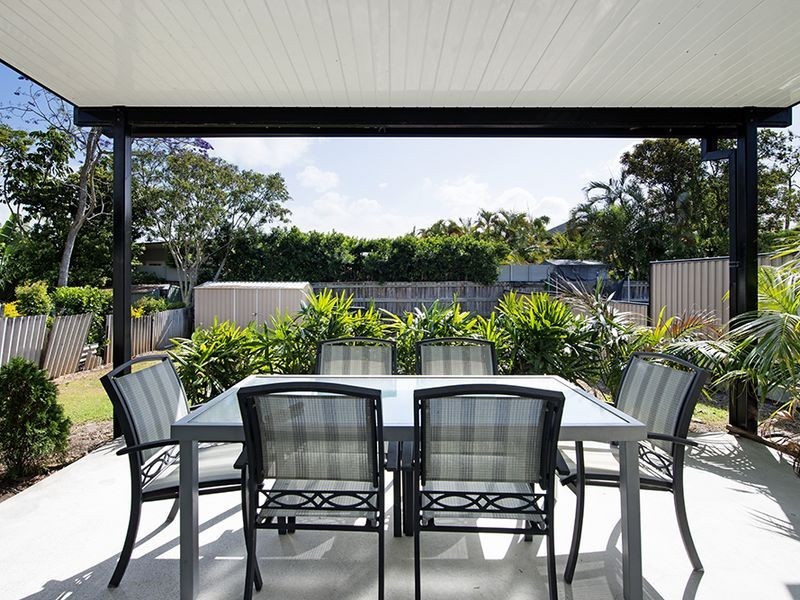 16 Medika Street, Runaway Bay QLD 4216