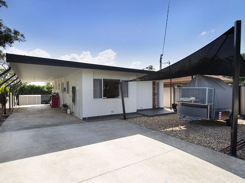 16 Medika Street, Runaway Bay QLD 4216