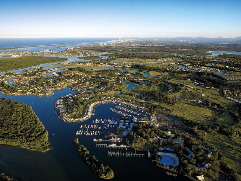 Grant Avenue, Hope Island QLD 4212