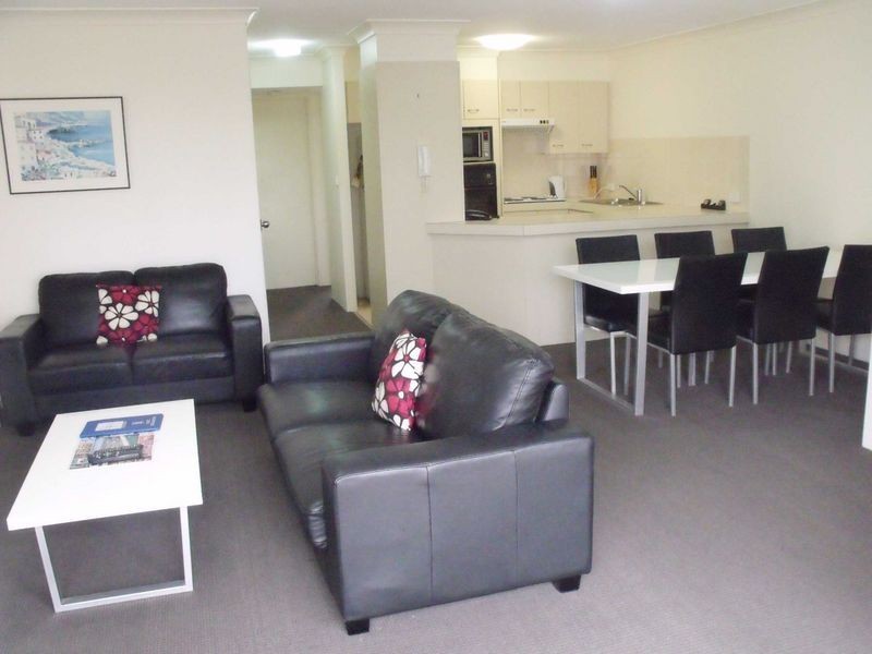 37 Bayview Street, Runaway Bay QLD 4216