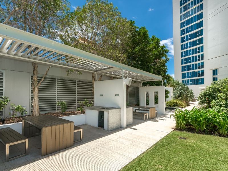 Unit 10806/3113 Surfers Paradise Boulevard, Surfers Paradise QLD 4217