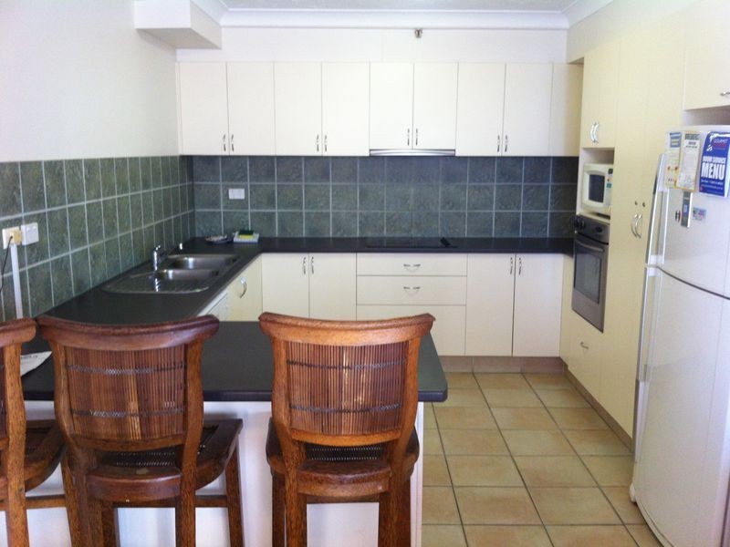 11/4 Old Burleigh Road, Surfers Paradise QLD 4217