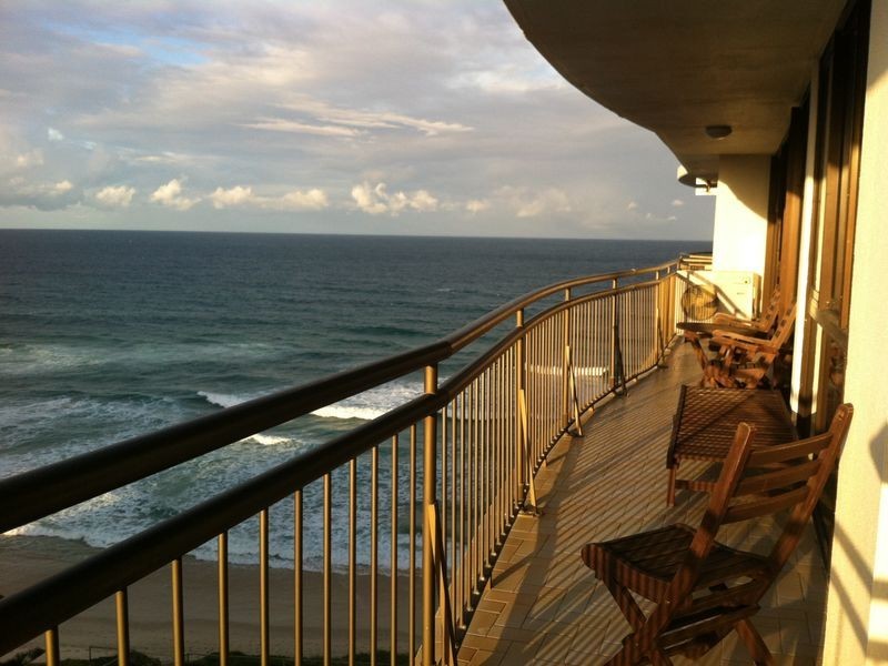 11/4 Old Burleigh Road, Surfers Paradise QLD 4217