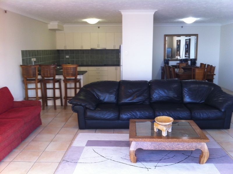 11/4 Old Burleigh Road, Surfers Paradise QLD 4217