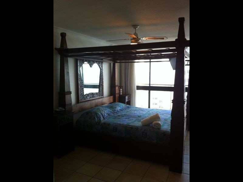 11/4 Old Burleigh Road, Surfers Paradise QLD 4217