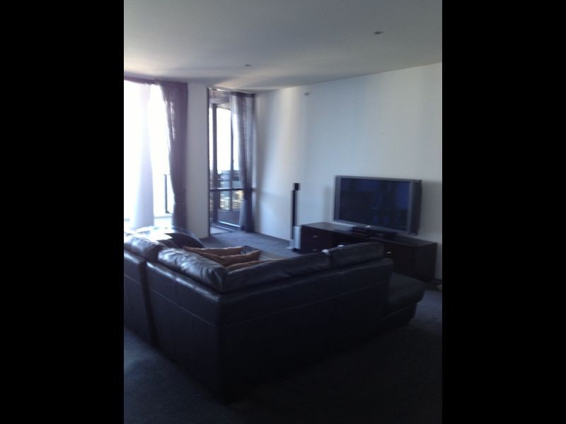 9 Ferny Avenue, Surfers Paradise QLD 4217