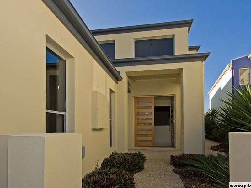 145 Palm Meadows Drive, Carrara QLD 4211