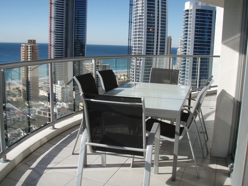 23 Ferny Avenue, Surfers Paradise QLD 4217