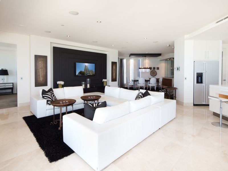 1 Enderley Avenue, Surfers Paradise QLD 4217